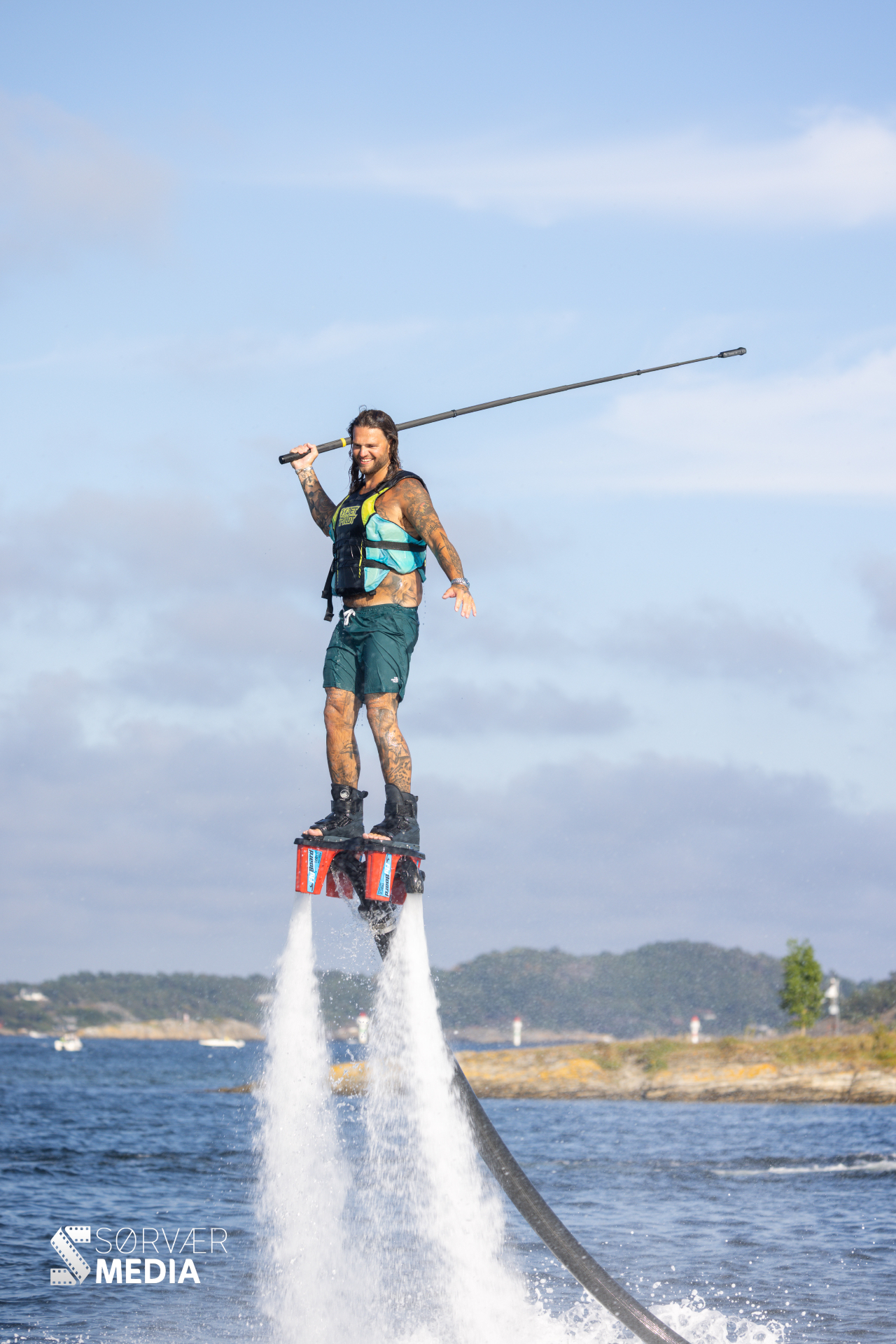 MadsPusserOpp prøver flyboard og SBG styrer gassen