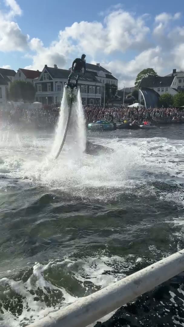 Flyboard show under Vannvittig Moro 2024